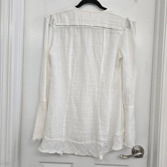 Free People Boho Fringe Hem V-Neck Blouse Sz S Flared Sleeve Ivory Peasant Goth - Picture 3 of 9